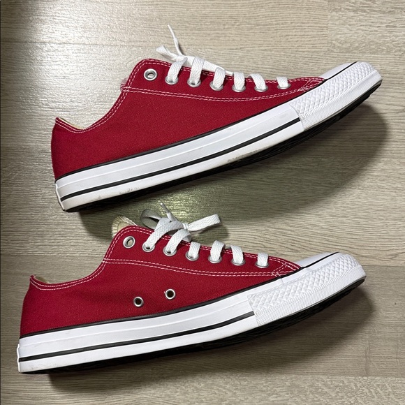 Converse - Picture 3 of 5